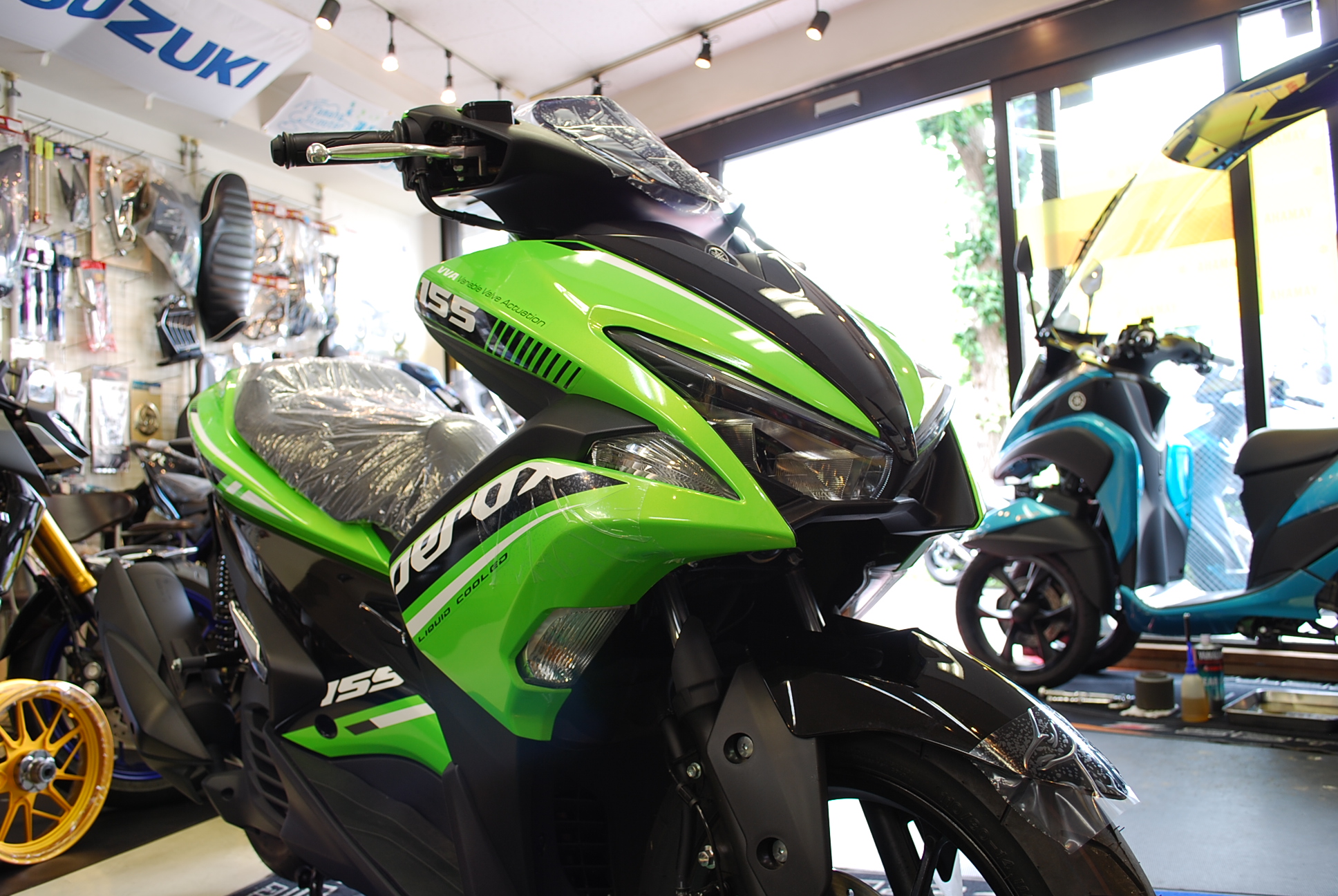 エアロックス　N-MAX　ヨシムラ 004